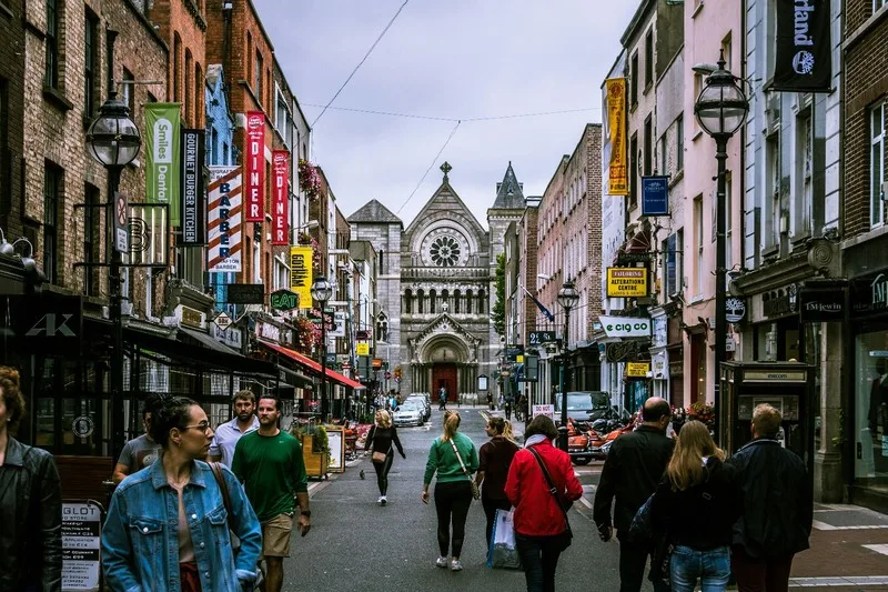 Bustling Dublin street scene enhances cultural language immersion experiences in Ireland