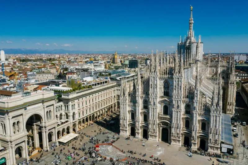 Immersion Linguistique à Milan : Apprentissage de l’Italien au milieu de la Mode, du Design et de l’Élégance Nord-Italienne
