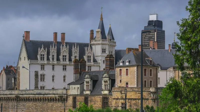Discover French Through Home Tuition in Nantes: Immerse in Loire Valley Elegance