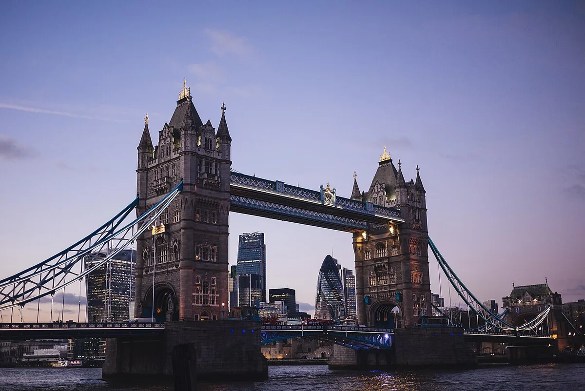 Séjour linguistique à Londres - Tower Bridge au crépuscule